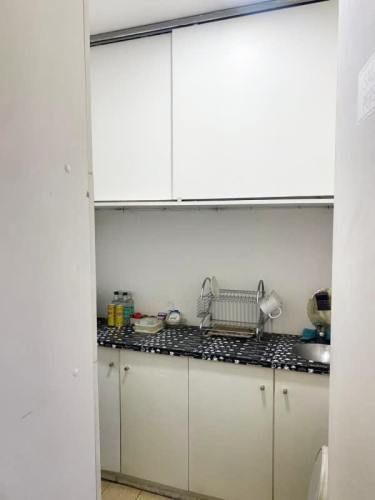 Oficina CERCANA A ESTACIONES METRO P. DE VALDIVIA Y LOS LEONES