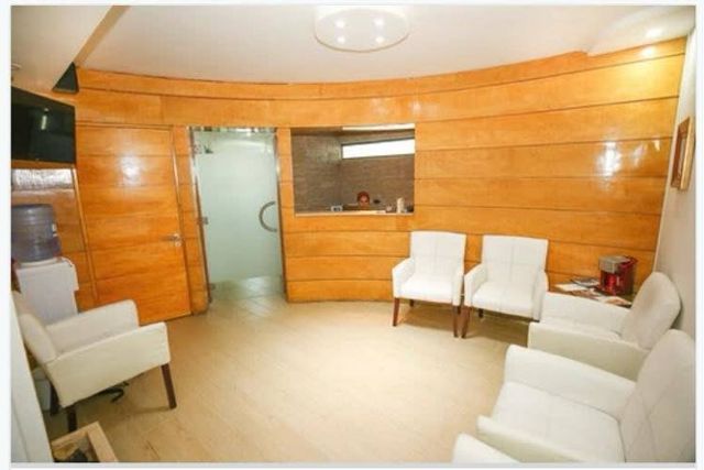 Oficina CERCANA A ESTACIONES METRO P. DE VALDIVIA Y LOS LEONES