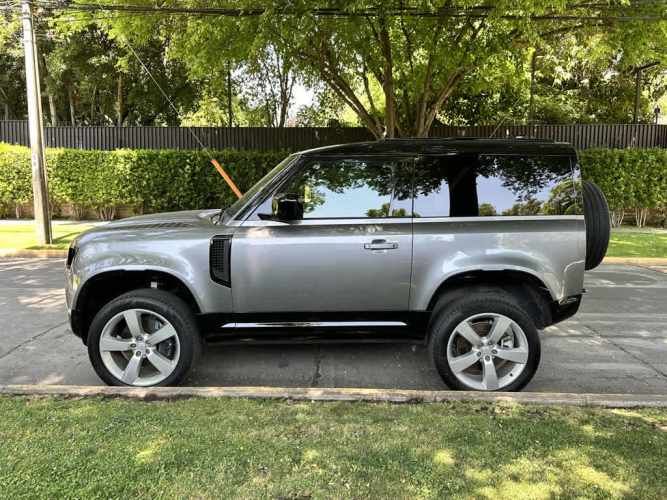 LAND ROVER DEFENDER 2024