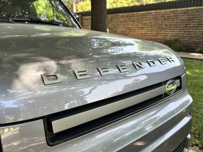 LAND ROVER DEFENDER 2024