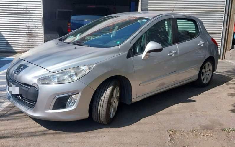 Peugeot 308 2012