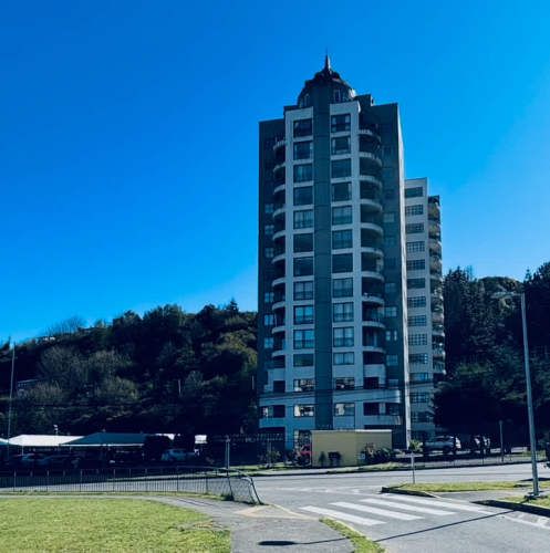 Departamento  central amplio de 90  mts2