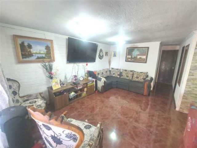 CASA Villa El Arrayan II/ Pasaje Doce/ El Hidalgo/ El Peral