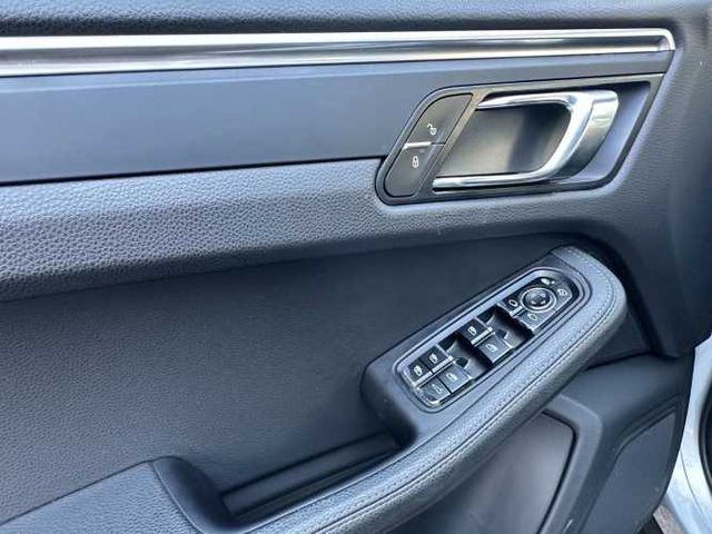 PORSCHE MACAN R4 AWD 2.0 TURBO  2016