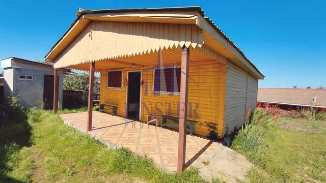 Terreno con casa a pasos plaza y Playa Papagayo Quintero