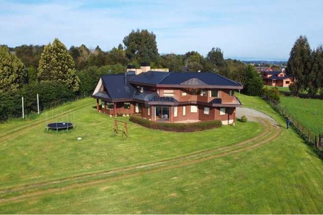 Casa en ubicación estrategica en puerto varas