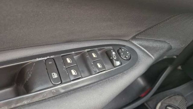 Citroen C4 1.6 HDI Feel Diesel HB S&S 115 BVM MT 5P (2017)