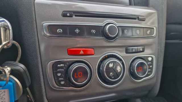 Citroen C4 1.6 HDI Feel Diesel HB S&S 115 BVM MT 5P (2017)