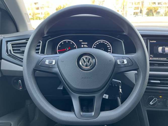 VOLKSWAGEN POLO COMFORTLINE 1.6 MT 2023 ÚNICO DUEÑO