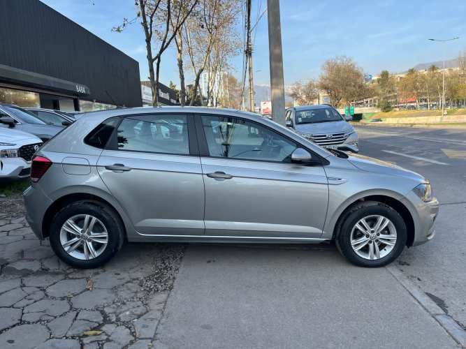 VOLKSWAGEN POLO COMFORTLINE 1.6 MT 2023 ÚNICO DUEÑO