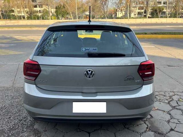 VOLKSWAGEN POLO COMFORTLINE 1.6 MT 2023 ÚNICO DUEÑO