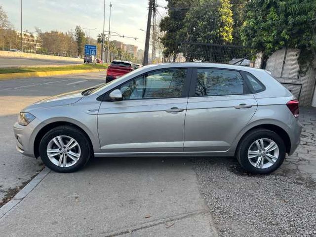 VOLKSWAGEN POLO COMFORTLINE 1.6 MT 2023 ÚNICO DUEÑO