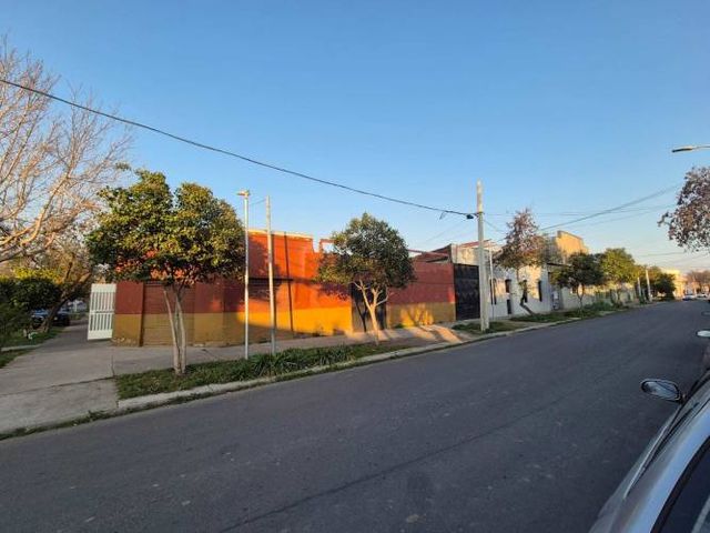 Venta casa esquina, aceptan oferta al contado (118433)