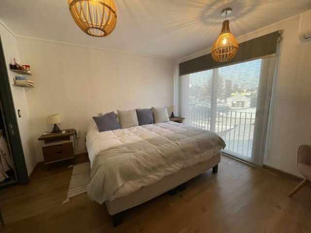 HERMOSA TOWNHOUSE EN VENTA, CALLE LAUTARO, PROVIDENCIA