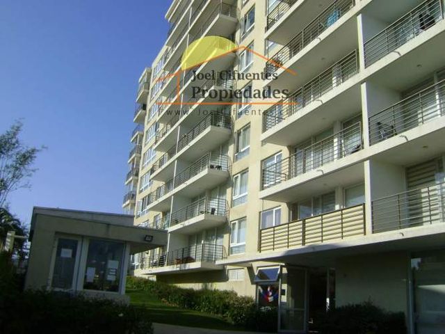 Departamento semi nuevo, tipo mariposa, estación Las América. Cod-2389