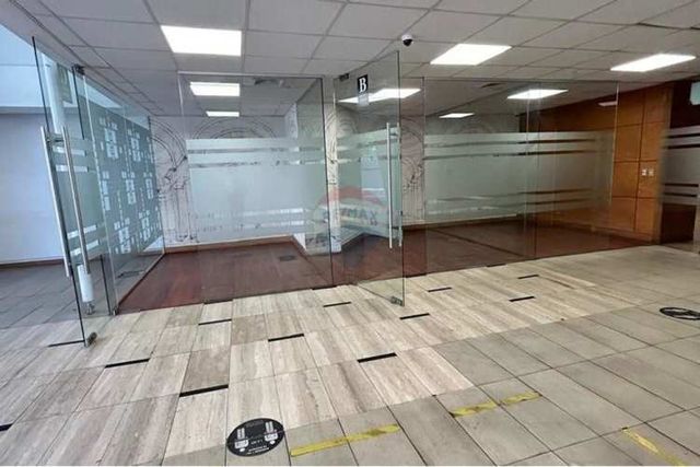 "invierte en local comercial en el golf"