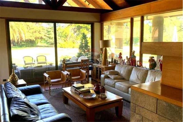 Gran terreno y bella casa en calera de tango