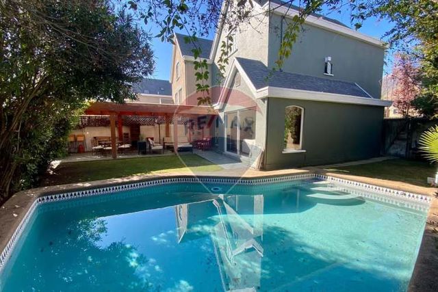 Casa en san carlos de apoquindo