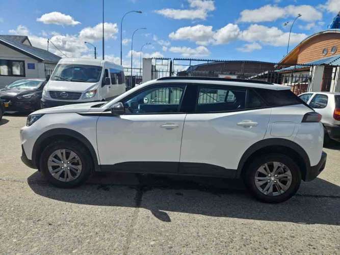 Peugeot 2008 2023 2008 Puretech 130 1.2