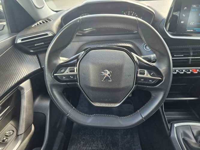 Peugeot 2008 2023 2008 Puretech 130 1.2