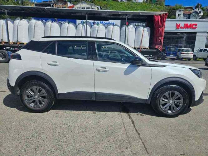 Peugeot 2008 2023 2008 Puretech 130 1.2