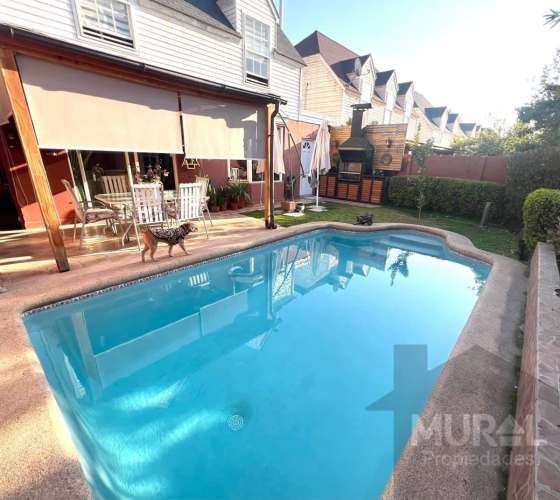 CASA ESTACION METRO LAS TORRES