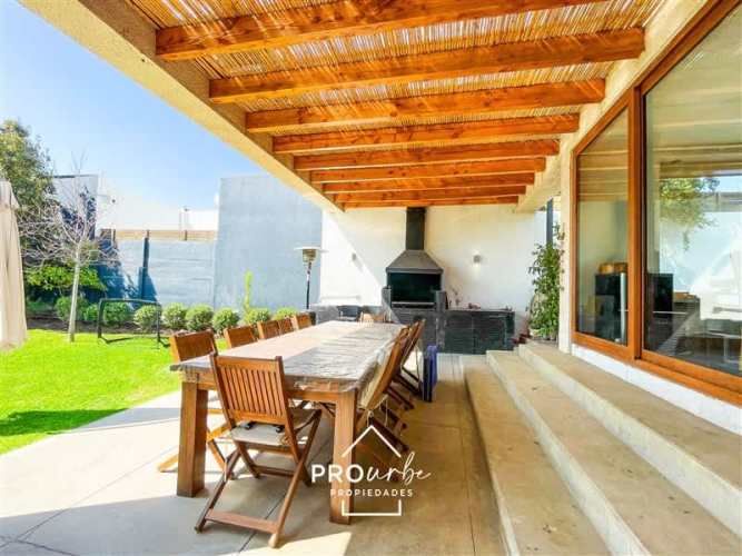 CASA Condominio Los Bosques II, Barrio Piedra Roja Chicureo