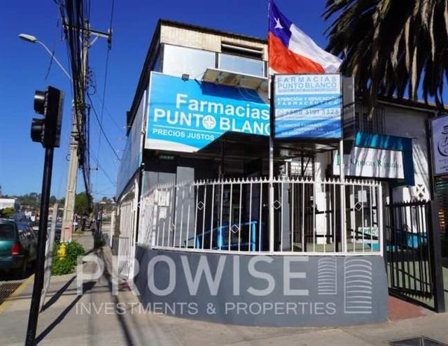 LOCAL COMERCIAL Esquina Balmaceda con Huanhuali