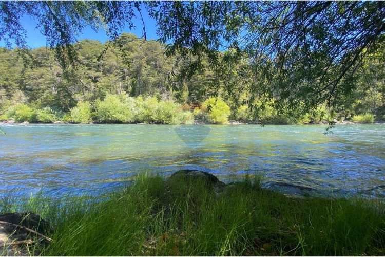 Venta parcelas con vista al volcán y acceso a rio