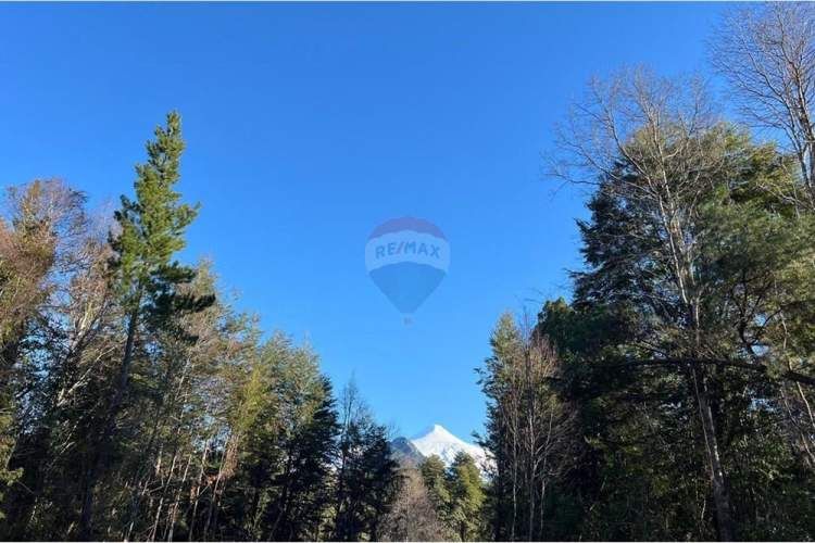 Venta parcelas con vista al volcán y acceso a rio