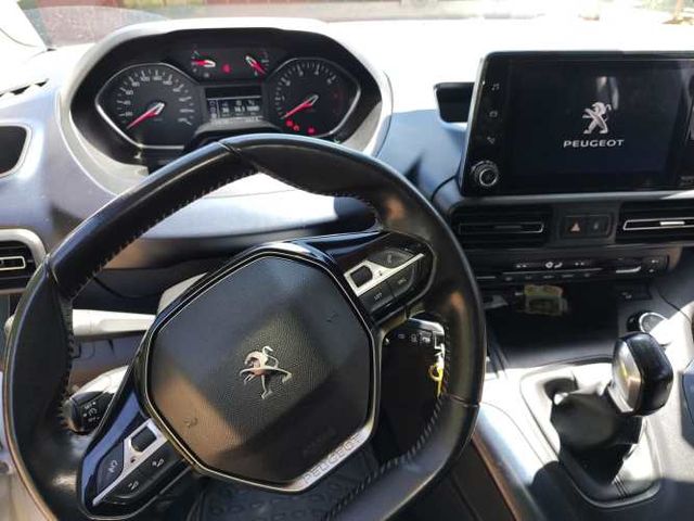 Peugeot Rifter, año 2020, Diesel,  1.6L BlueHDi