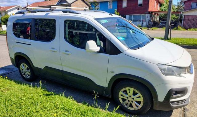 Peugeot Rifter, año 2020, Diesel,  1.6L BlueHDi