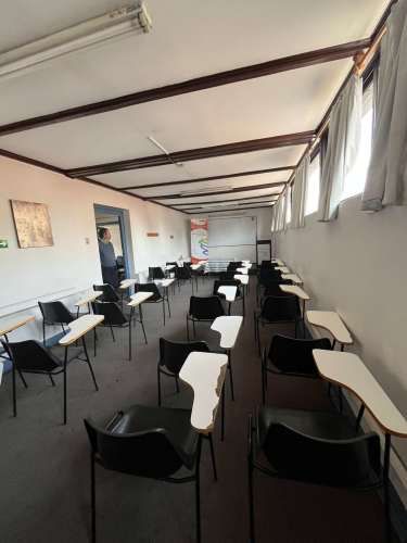 GRAN OPORTUNIDAD CASA OFICINA AVENIDA EJERCITO