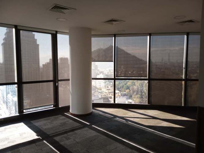 Amplia oficina Barrio Miraflores / Santa Lucia