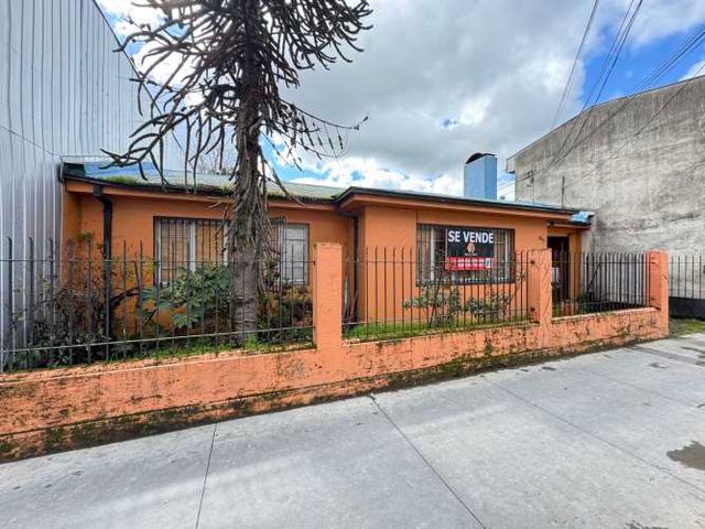 Casa terreno 576M2 en centro de Chillán calle El Roble