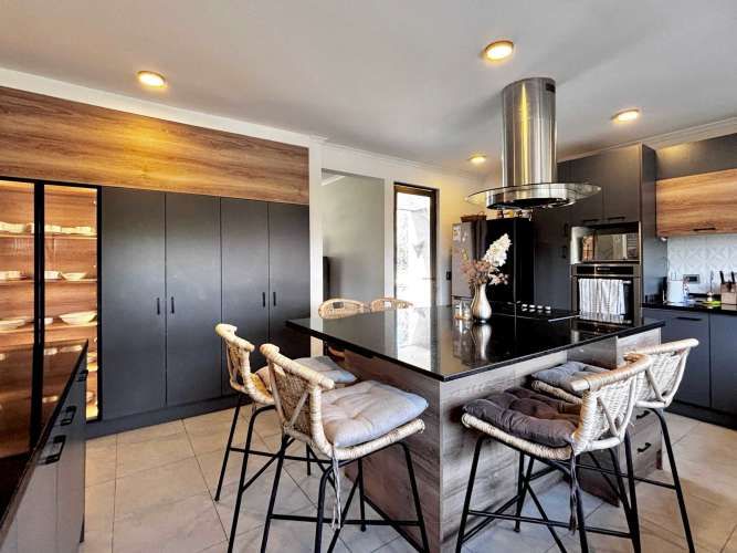 Distribución impecable - Remodelada (118723)