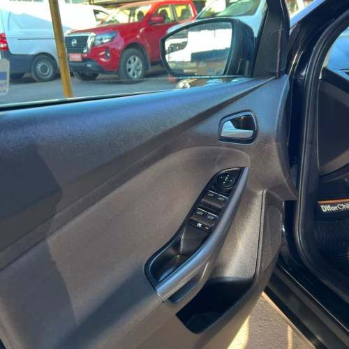 Ford Focus Titanium 2014