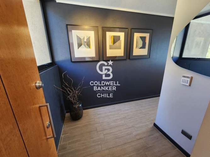 Inversión única: Depto. amoblado con vista al mar