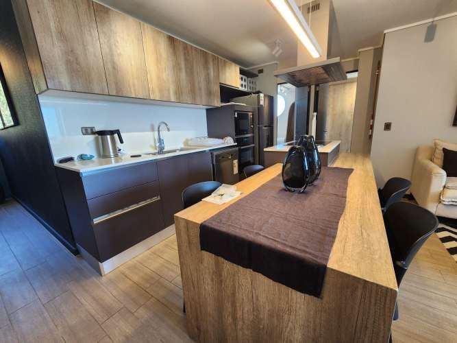 Inversión única: Depto. amoblado con vista al mar