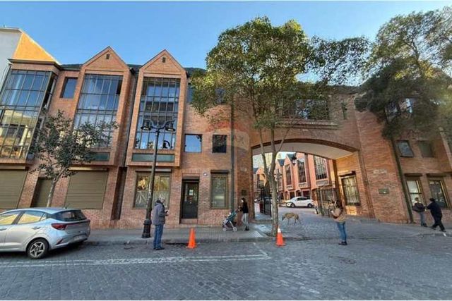 &quot;oficina renovada en lastarria, santiago centro&quot;