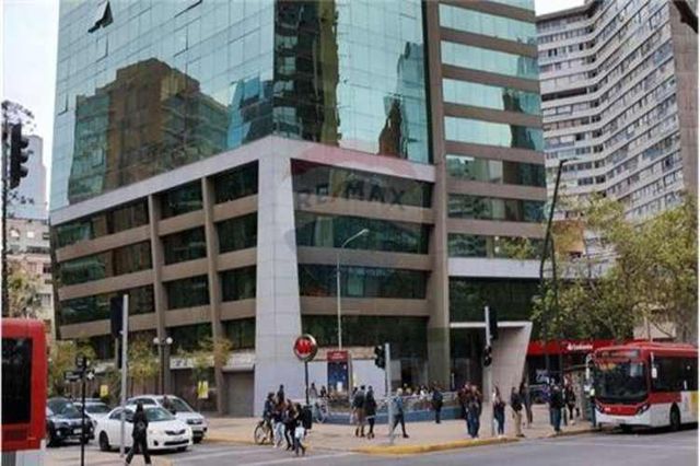 Oficina grande + box + bodega