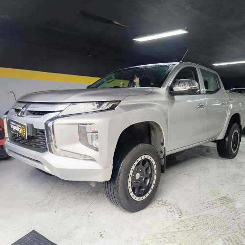 MITSUBISHI L200 KATANA 2022