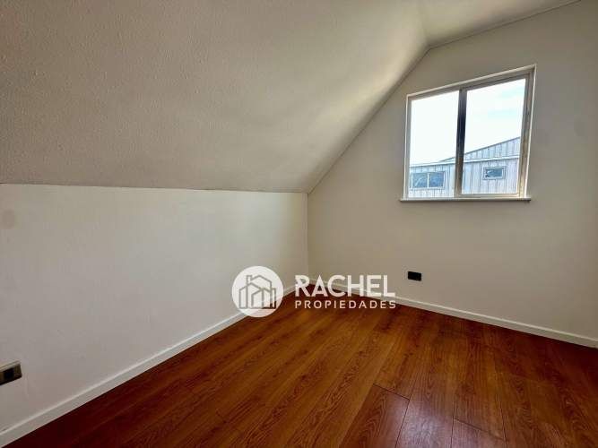 VENTA DE ESPACIOSA CASA DE 4 DORMITORIOS