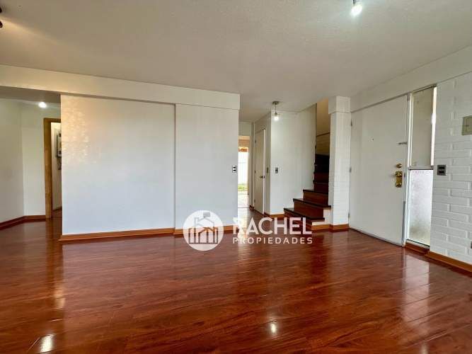 VENTA DE ESPACIOSA CASA DE 4 DORMITORIOS