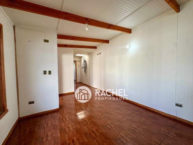 VENTA DE ESPACIOSA CASA DE 4 DORMITORIOS