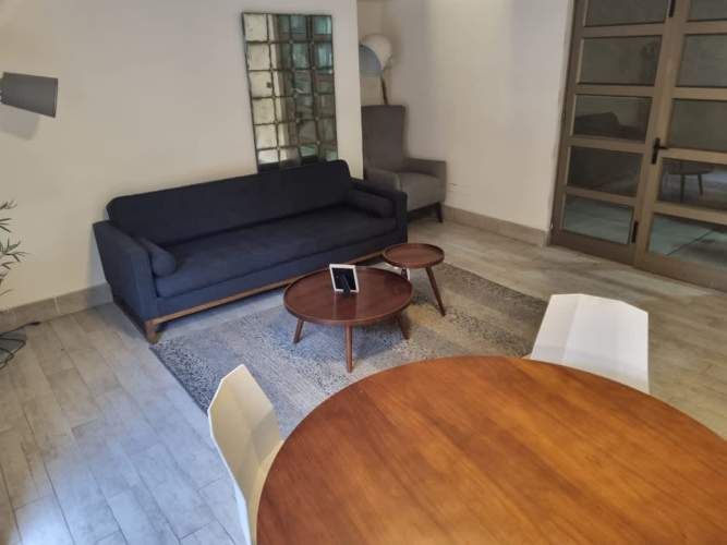 DEPARTAMENTO Olivos con Avda. Independencia cercano a metro Hospitales