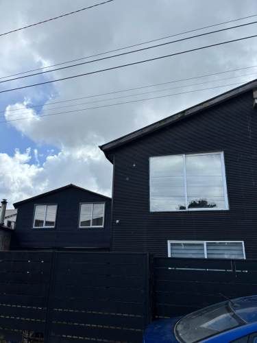 Casa 4D2B con departamento interior 3D1B