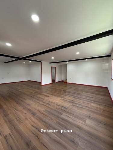 Casa 4D2B con departamento interior 3D1B