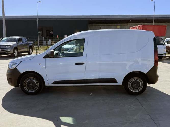 RENAULT EXPRESS 2023