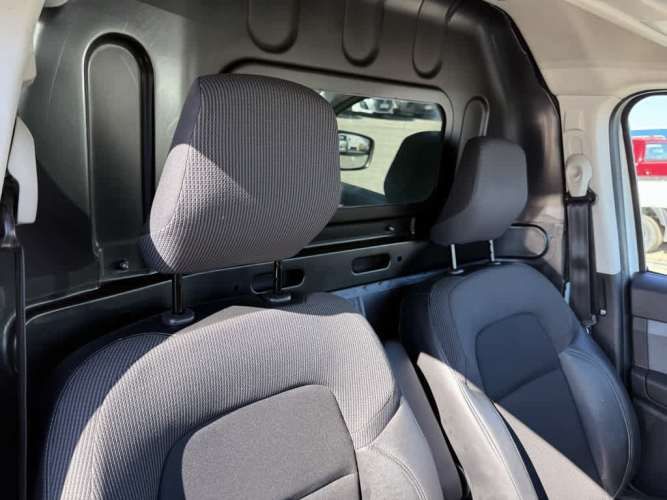 RENAULT EXPRESS 2023